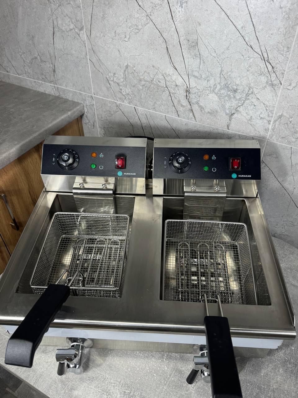 Фритюрница HURAKAN HKN-FT1010N